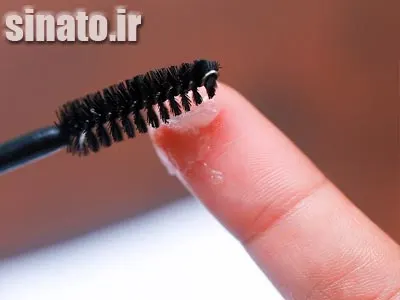 مراحل تقویت مژه با وازلین شب قبل از خواب